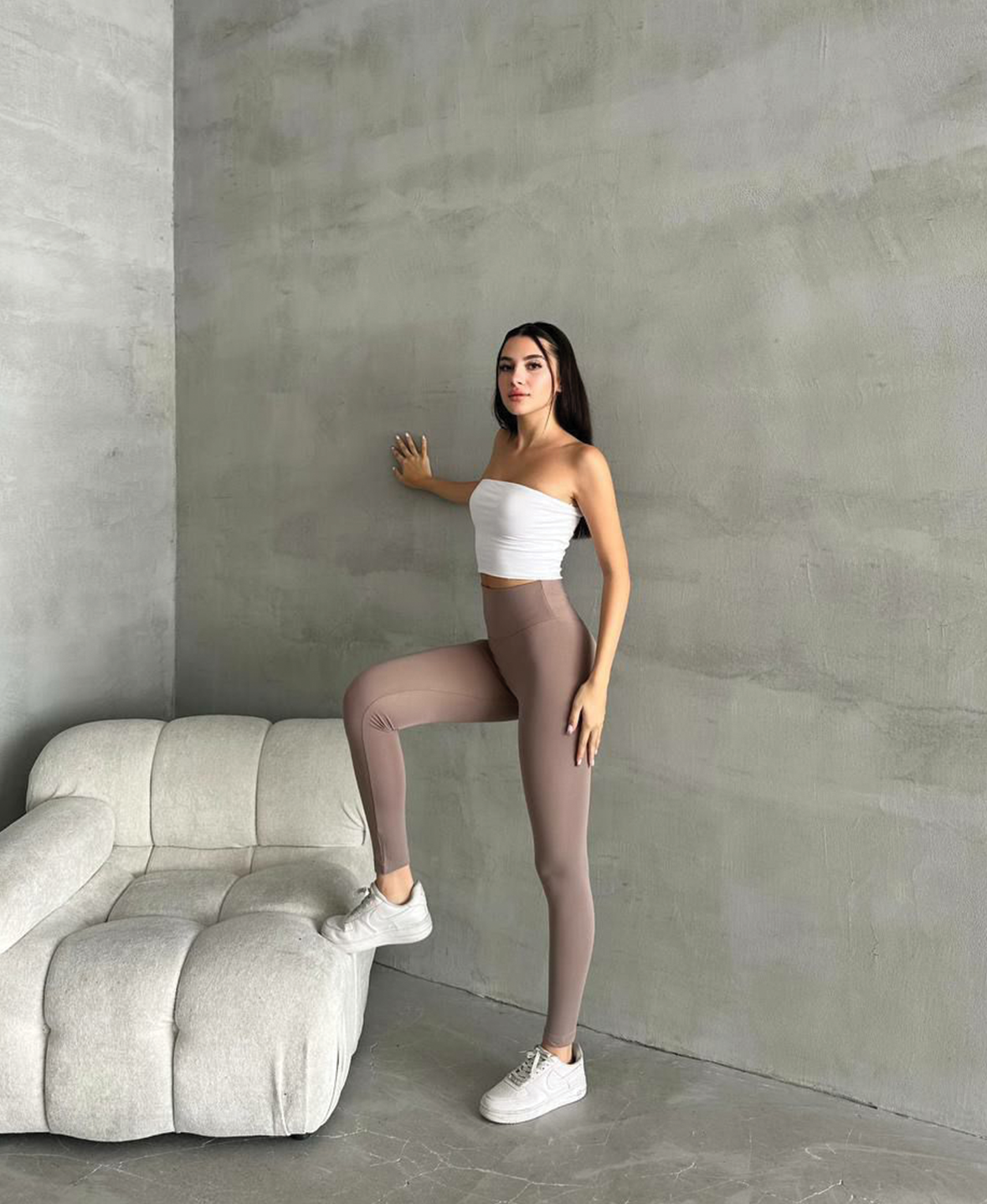 Oysho Leggings (Nude-مبطن)